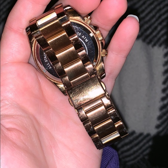 Michael Kors watch - Picture 2 of 3